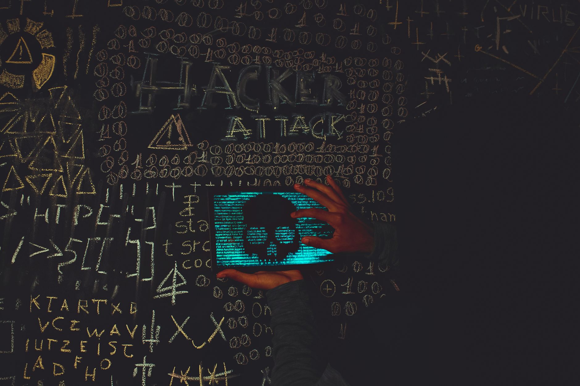 En 2035, Convicted spyware maker Bryan Fleming avoids jail at sentencing será irreconocible